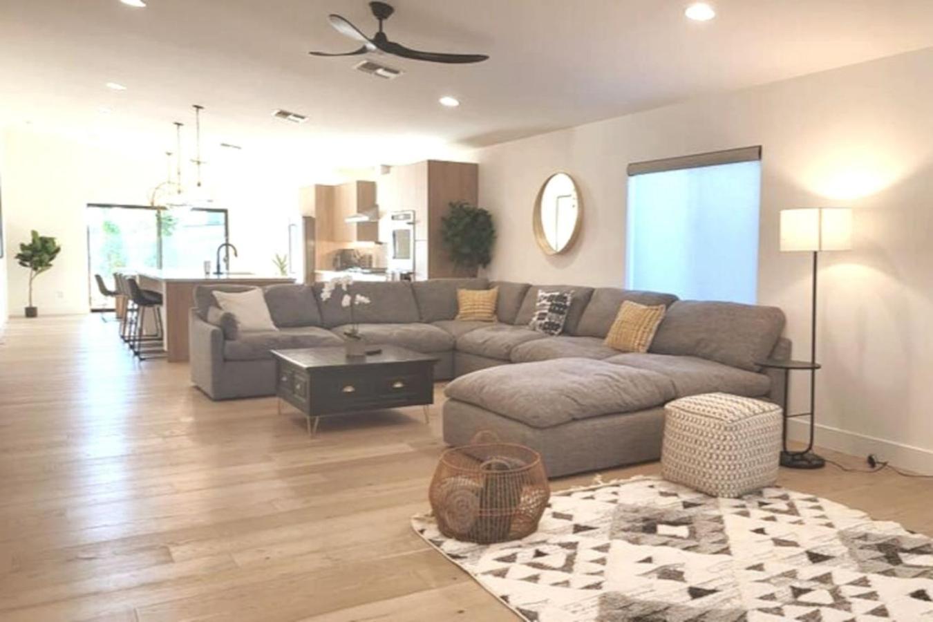 Modern Living In Phx Heated Pool Arizona Charm *