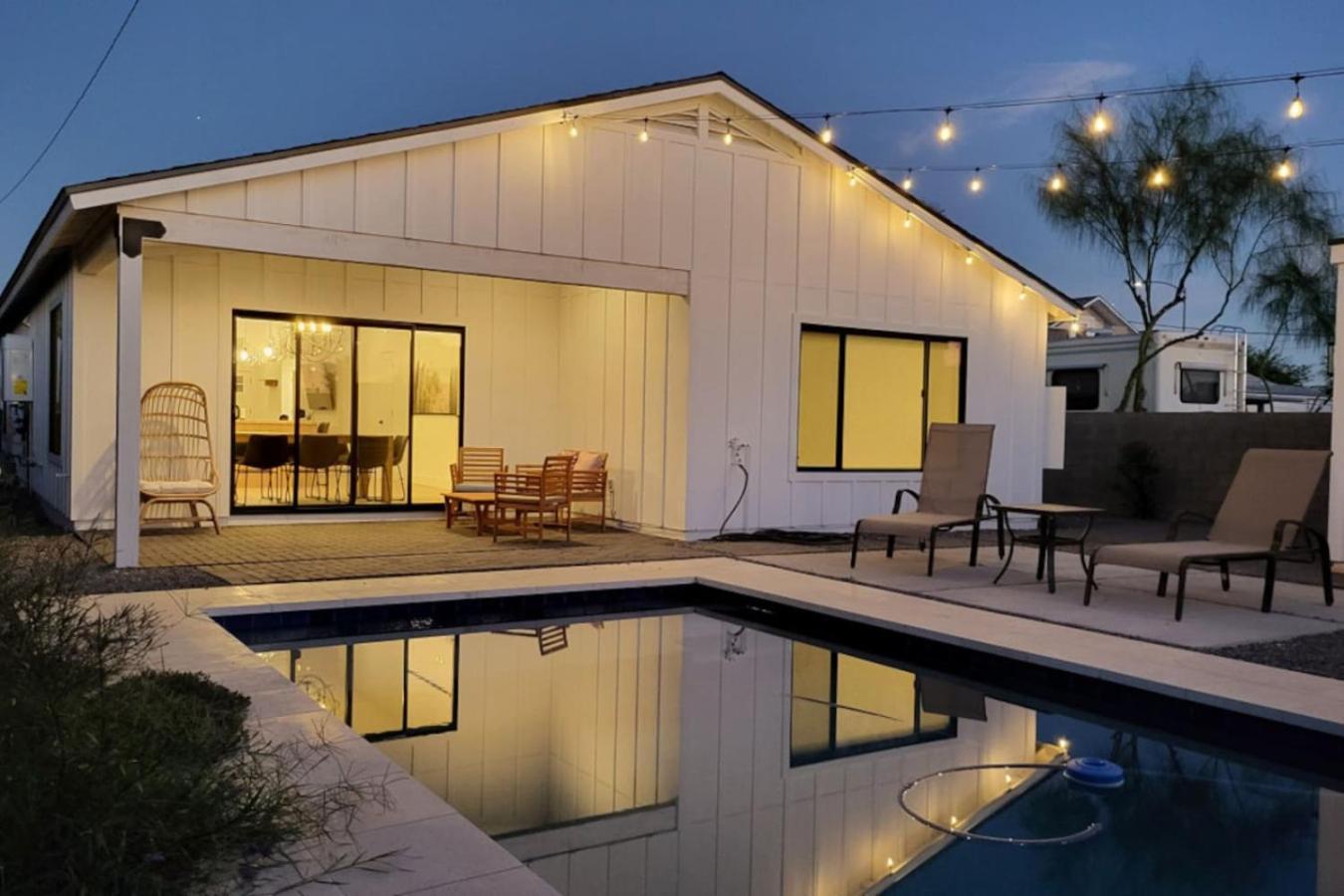 Holiday home Modern Living In Phx Heated Pool Arizona Charm Philadelphia