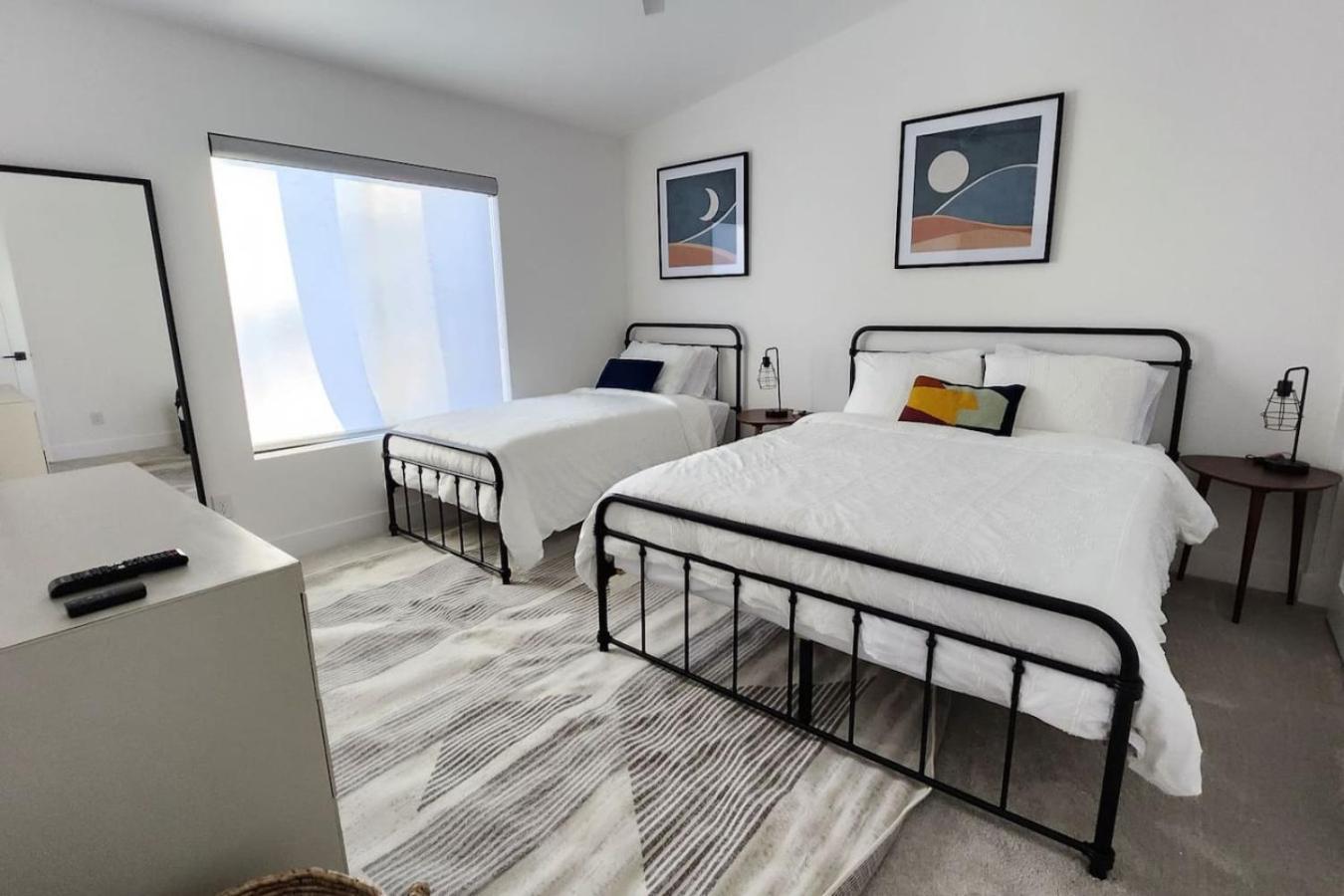Modern Living In Phx Heated Pool Arizona Charm * Philadelphia